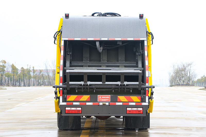 东风D9压缩式垃圾車(chē)(10方 13方 18方)